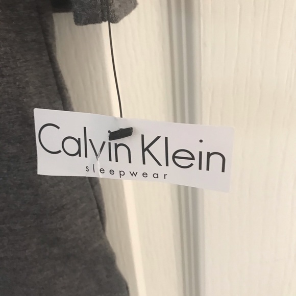 NWT Gray Calvin Klein V neck Sleepshirt Sz S - Picture 3 of 3